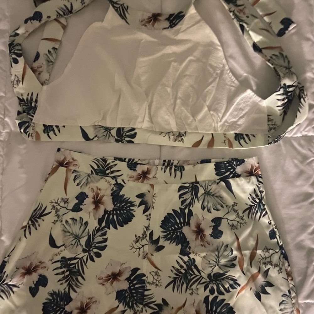 Cutie large two piece short and top flower print